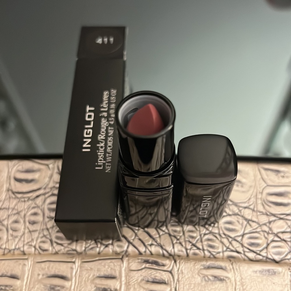 NIB! Inglot Lipstick In Color #411.